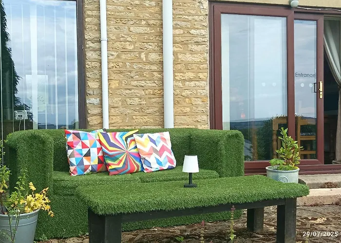 The Wood Bed & Breakfast *